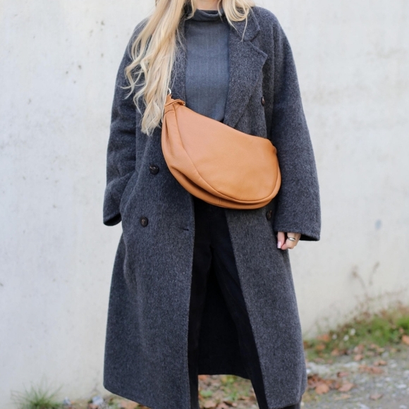 Black Leather Bum Sling Bag Fanny Pack With 2 Strap Options And Coin Purse - Picture 6 of 7